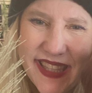 Meet your Posher, Joan